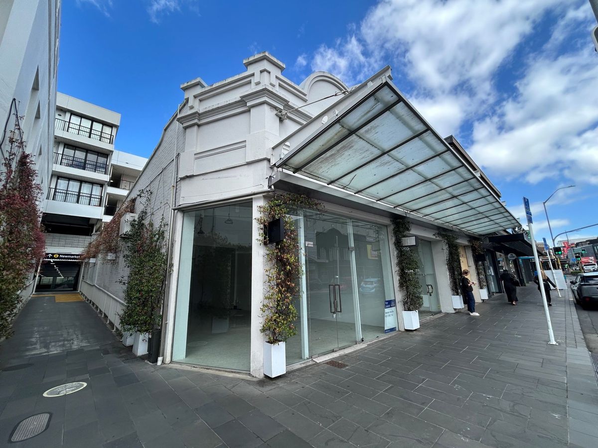 Recently Refurbished Broadway Retail