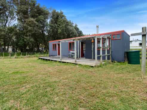 14 Pilot Road, Tongaporutu
