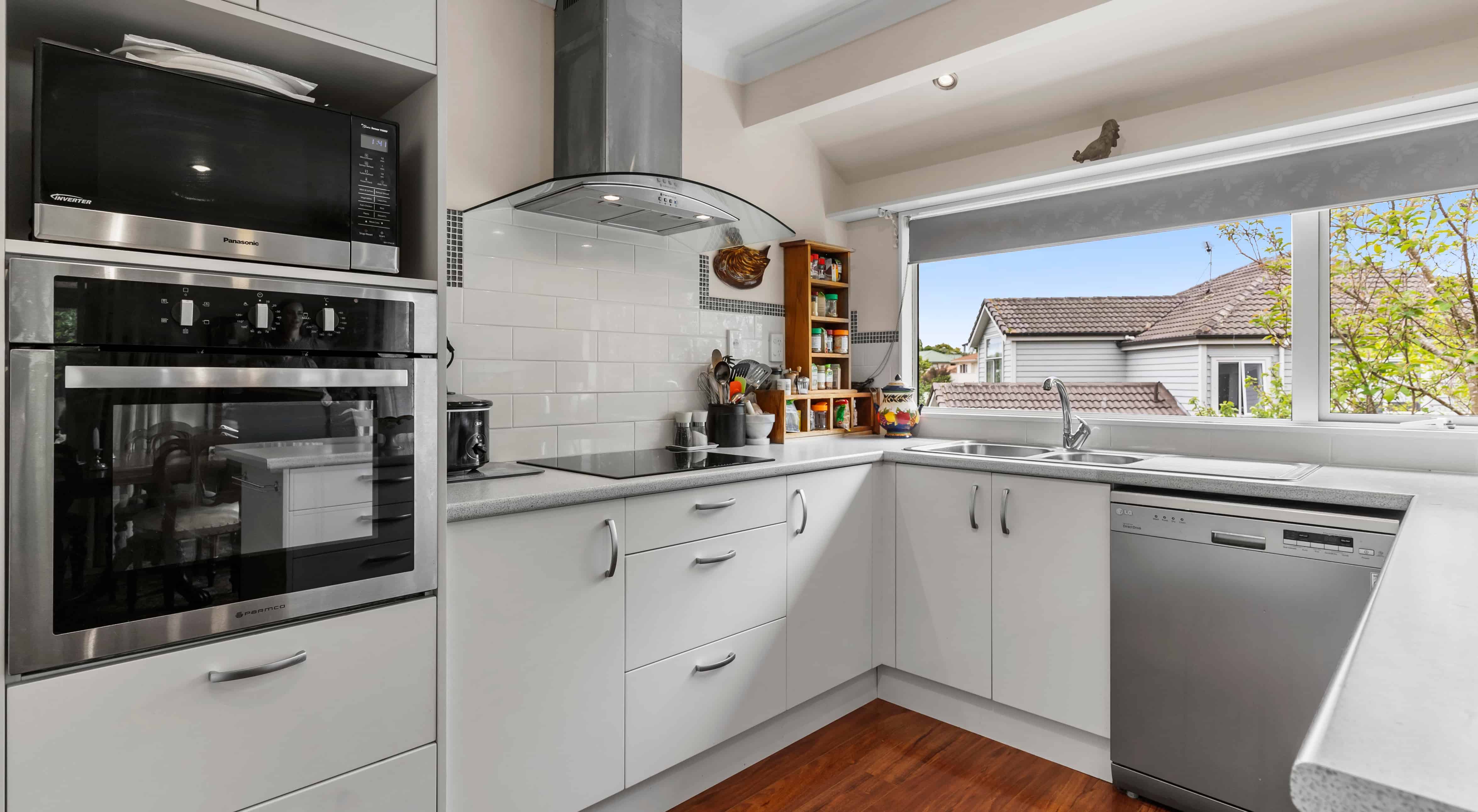 20 Margaret Henry Crescent, Oteha, North Shore City For Sale