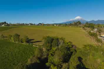 57-85 Thomason Road, Egmont Village