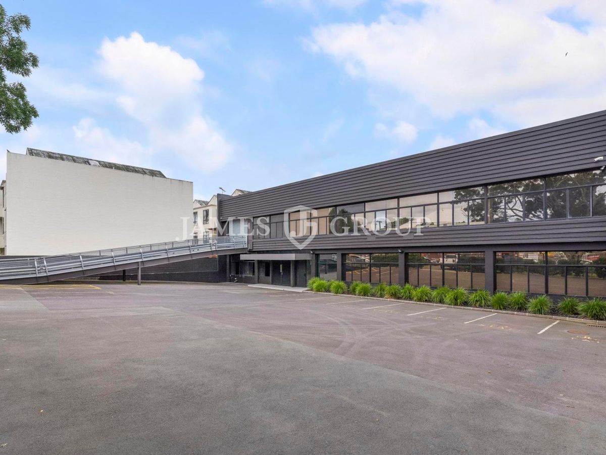 OFFICE OR WAREHOUSE OR HIGH-END SHOWROOM - Ansicht 2