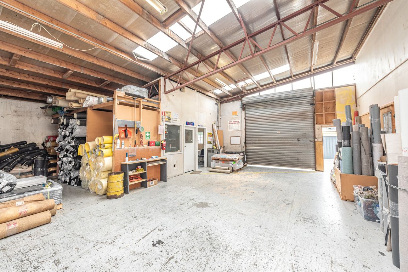 Opportunity with tenancy and flexible space - Bild 4