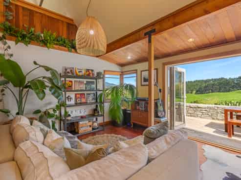 4173 State Highway  23, Raglan