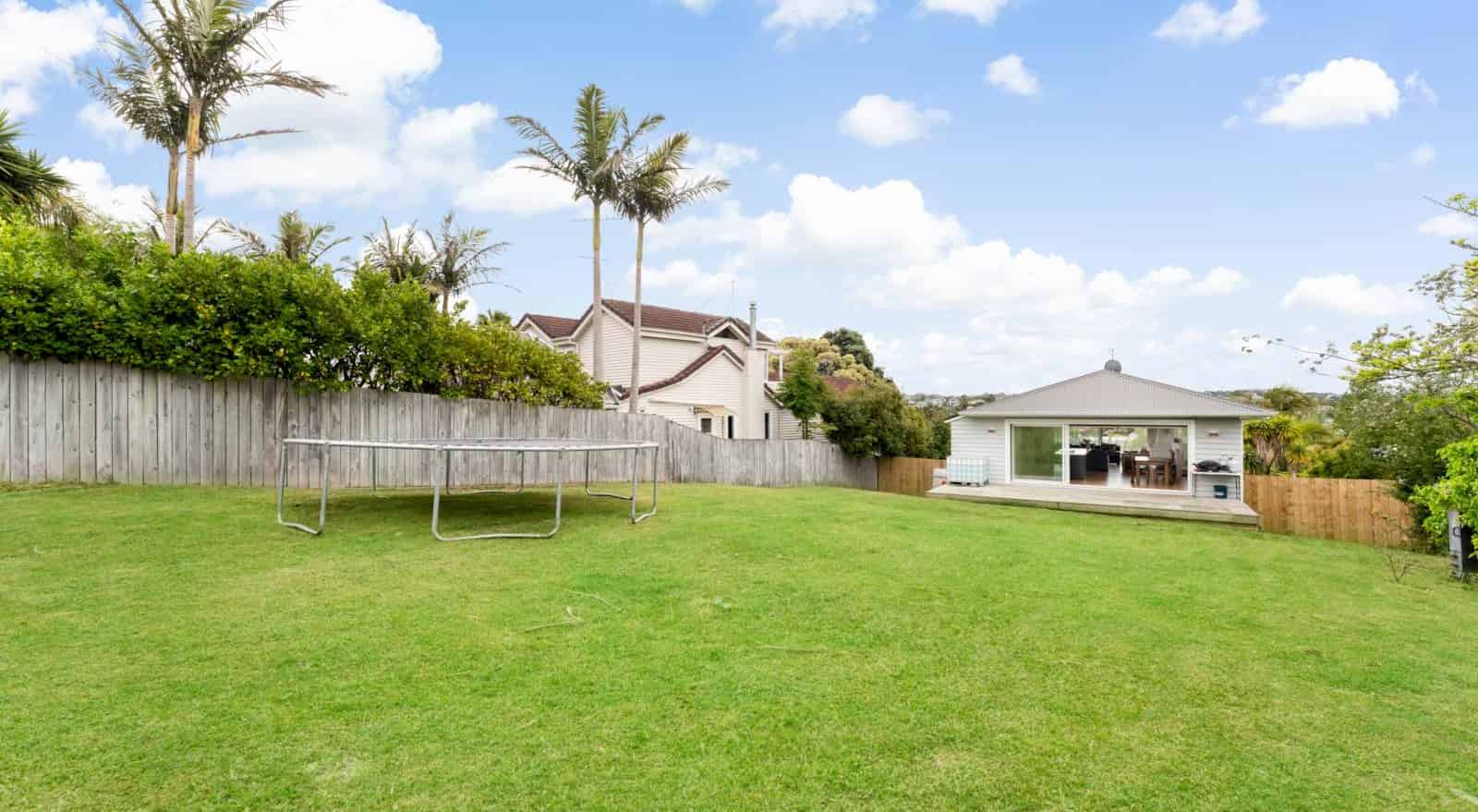 584 Beach Road, Rothesay Bay, North Shore City For Sale realestate