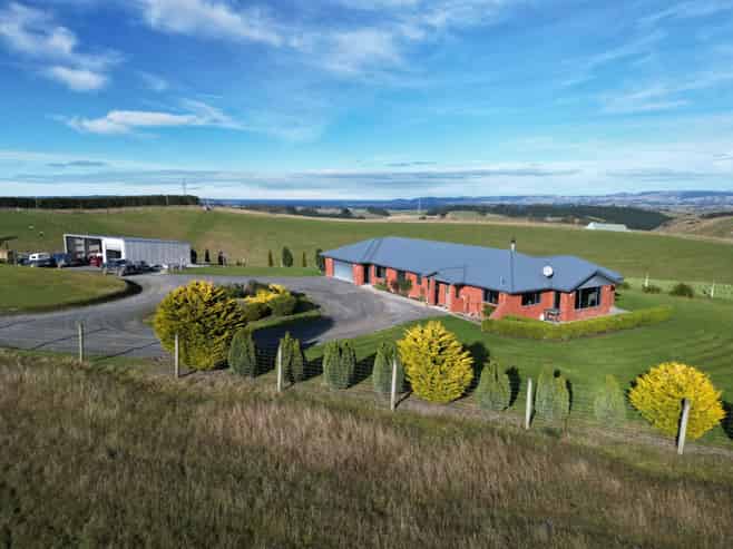 92 Cameron Road, Hillend