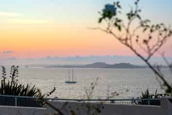 59 Cliff Road, St Heliers