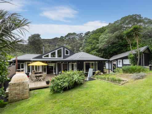 3 Watchmans Road, Karekare