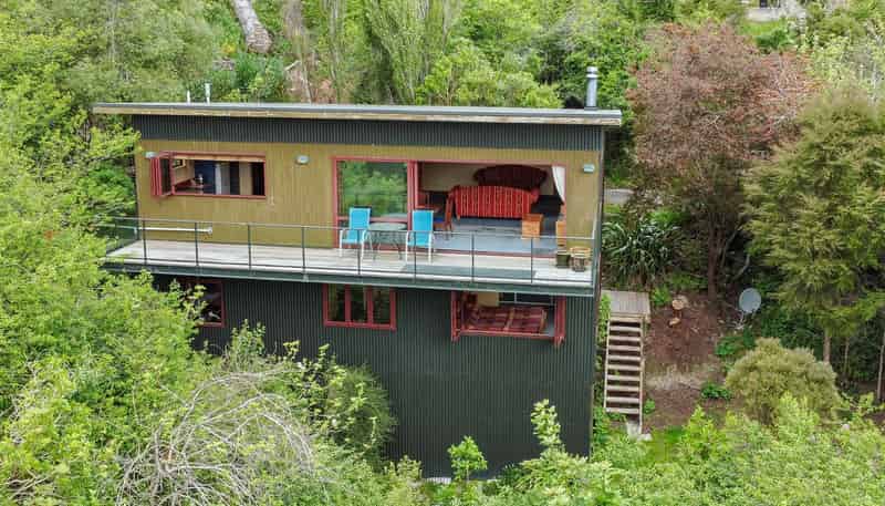 9 Derdan Street, PURAKAUNUI