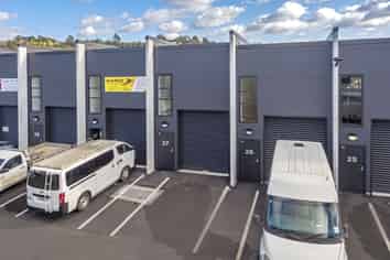 65sqm multi-purpose unit in Silverdale 