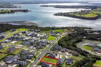 18 Dame Nganeko Drive, Glenbrook