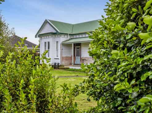 64 Conway Road, Eltham