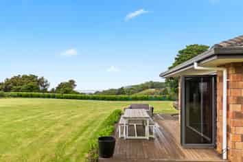 402D Awhitu Central Road, Waiuku