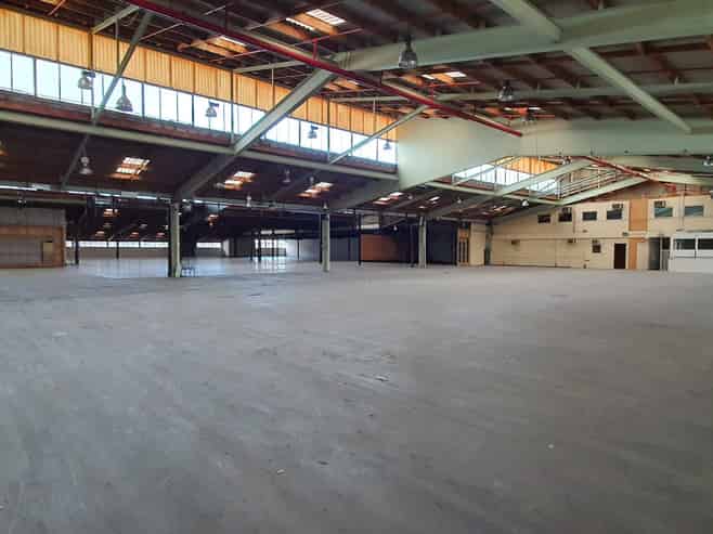 Warehousing with scale