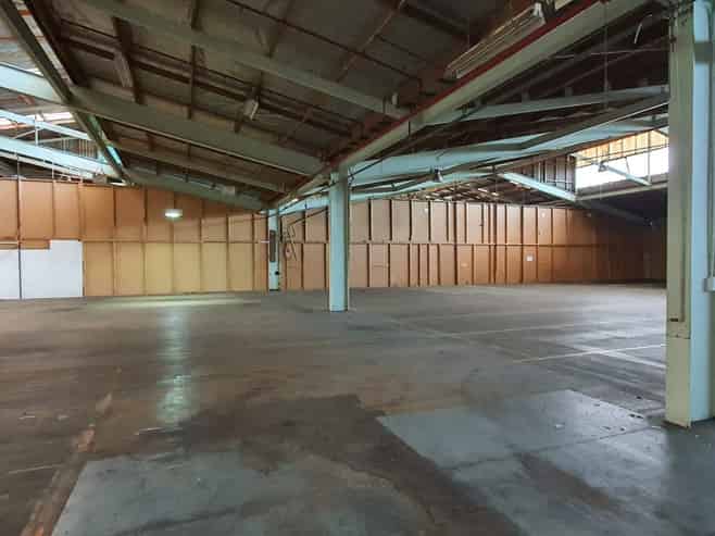 Warehousing with scale
