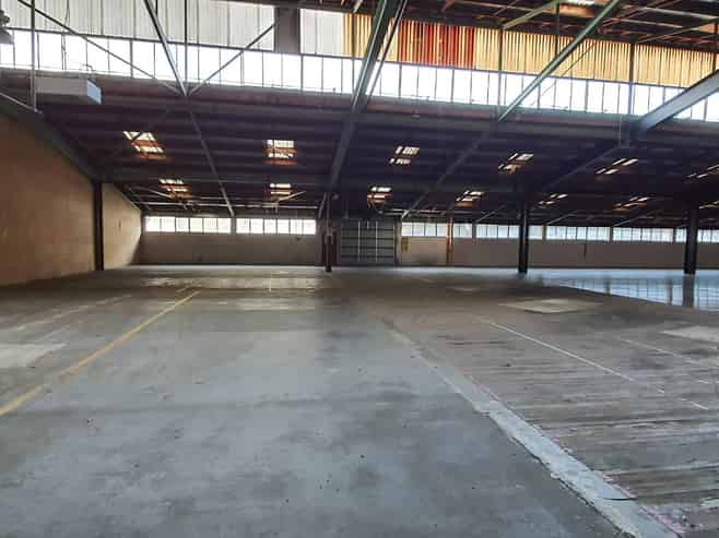 Warehousing with scale