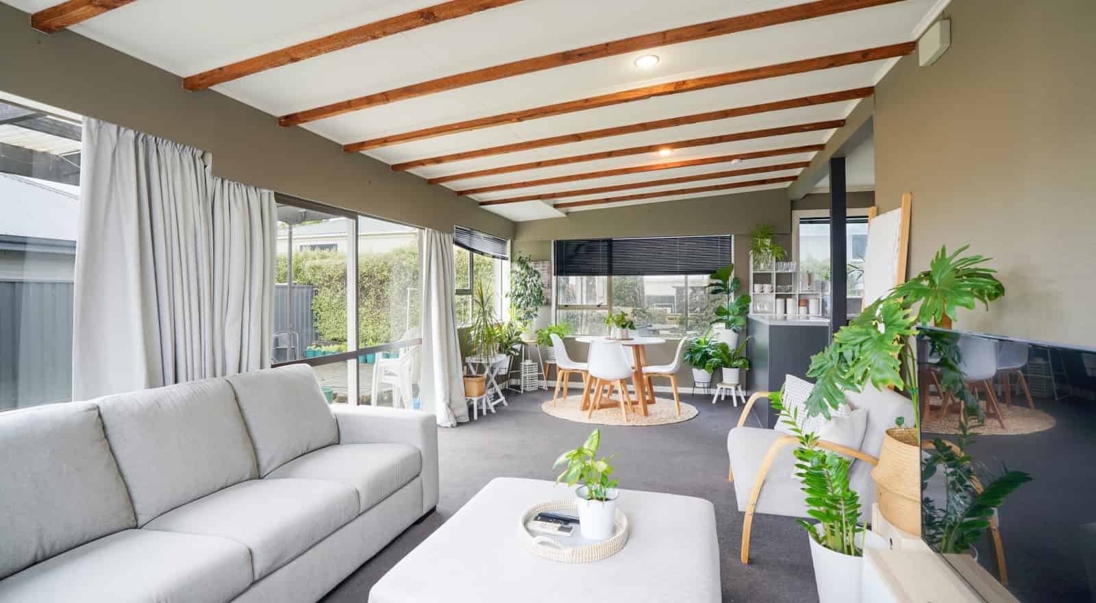 16 John Street, Winton, Southland For Sale realestate.co.nz