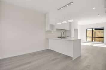 3/7 Kingfisher Place, Favona