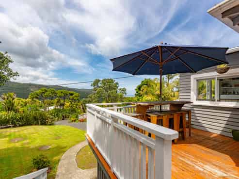 22 Tasman View Road, Bethells Beach