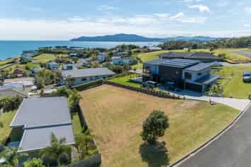 41 Dudley Crescent, Cable Bay
