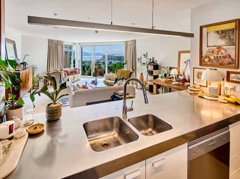 4E/82 Cable Street, Te Aro