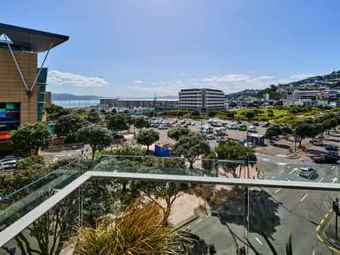 4E/82 Cable Street, Te Aro