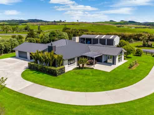 890 Findlay Road, Miranda