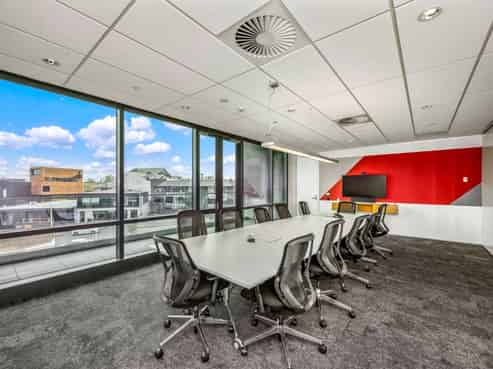 PONSONBY OFFICE WITH LARGE BALCONY
