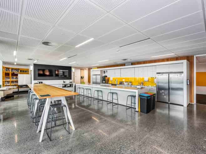 PONSONBY OFFICE WITH LARGE BALCONY
