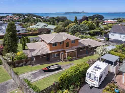 2 Baigent Place, Tanners Point