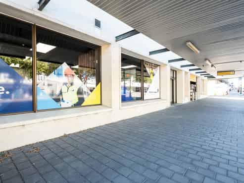Office/Retail Commercial Investment - Reduced!