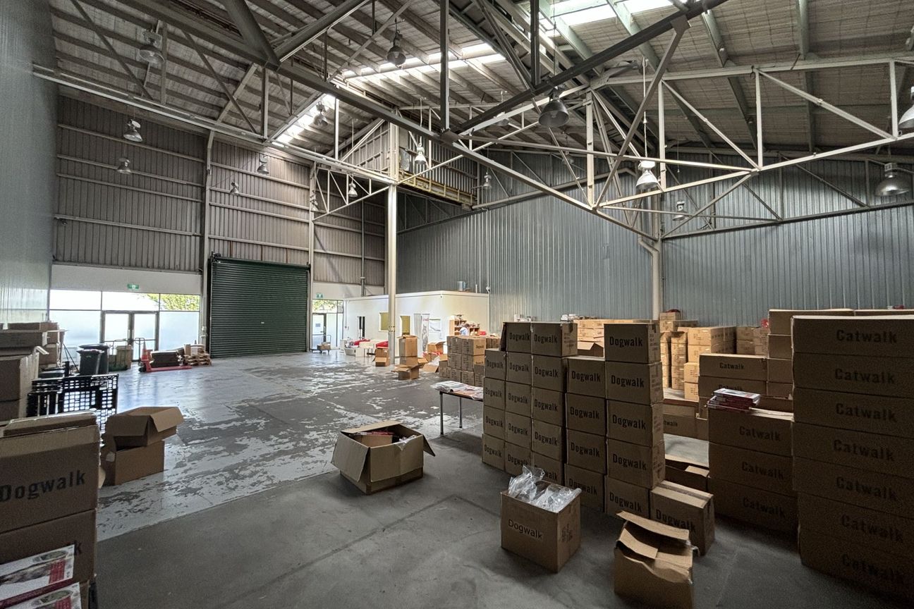 Industrial with Container Drop | Mt Wellington - Bild 3