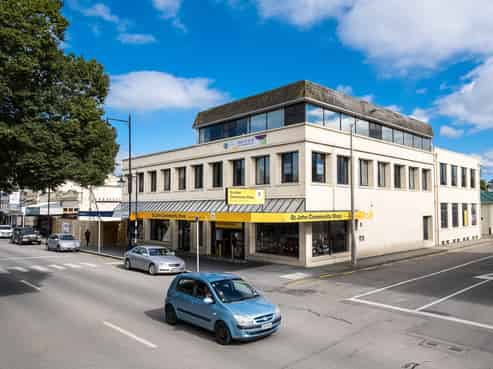 Tidy Mid-Sized Office Space for Lease