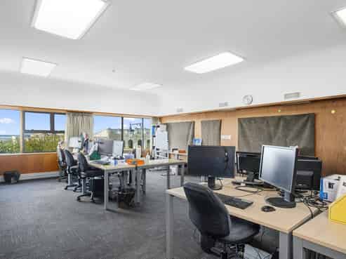 Tidy Mid-Sized Office Space for Lease