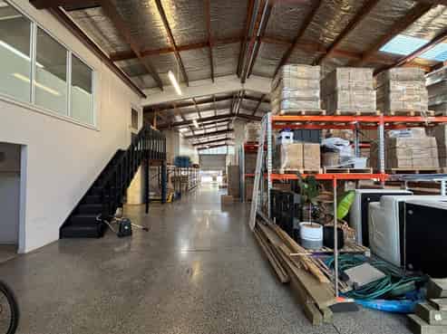 Rare Parnell Warehouse/Office