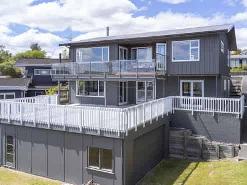 71 Rainbow Drive, Rainbow Point