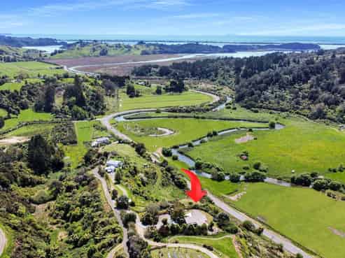 1124B Wainui Road, Wainui