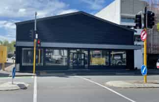Facing Westfield Mall on Riccarton Road!