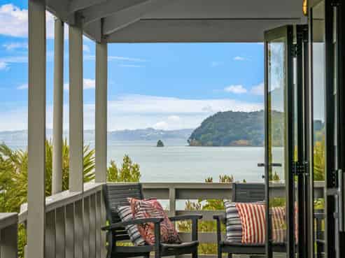 17 Young Street, Mahurangi East