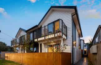 3/6 St Leonards Road, Kelston