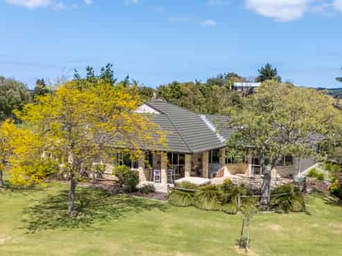 2247 South Head Road, South Head, Helensville