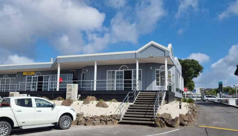 10/18 Clearwater Cove, Hobsonville