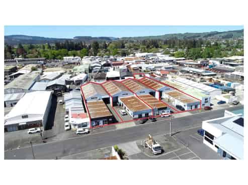 Versatile industrial property with potential