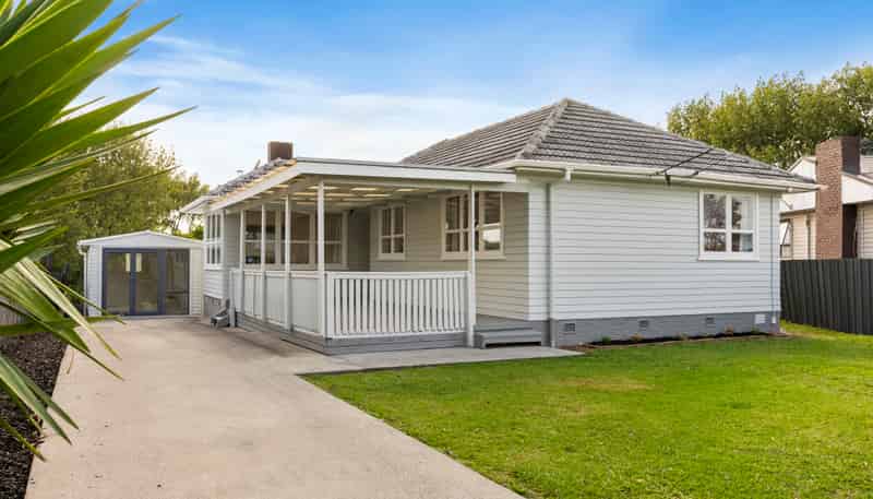 10 Williams Crescent, Otara