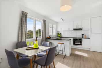 10 Williams Crescent, Otara