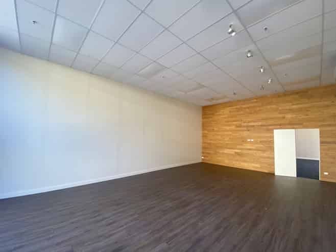 High Stud, Big Frontage - Queenstown CBD