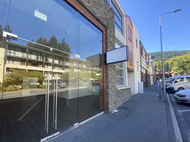 High Stud, Big Frontage - Queenstown CBD