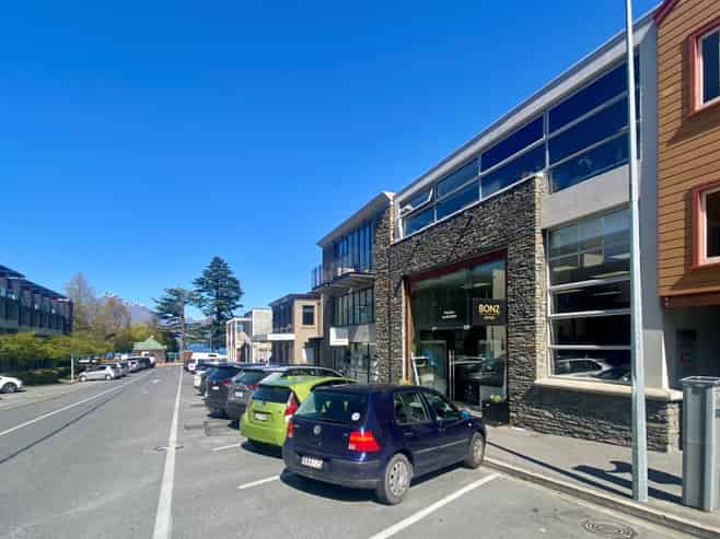 High Stud, Big Frontage - Queenstown CBD