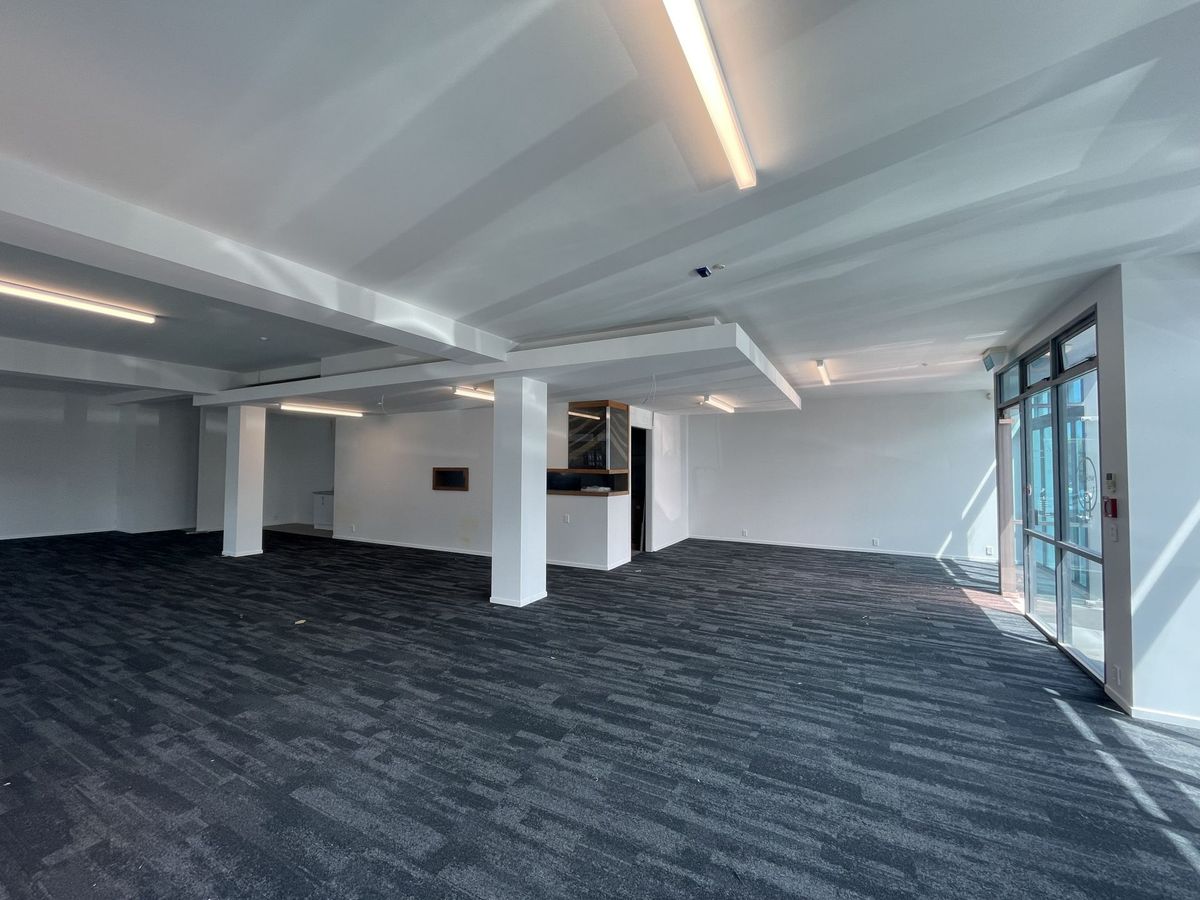 Ground Floor Multi-Use Unit with Carparks - Ansicht 3