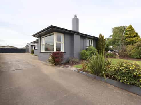 1 Roseburn Place, Hargest