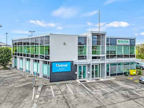 Outstanding Albany office with superb profile